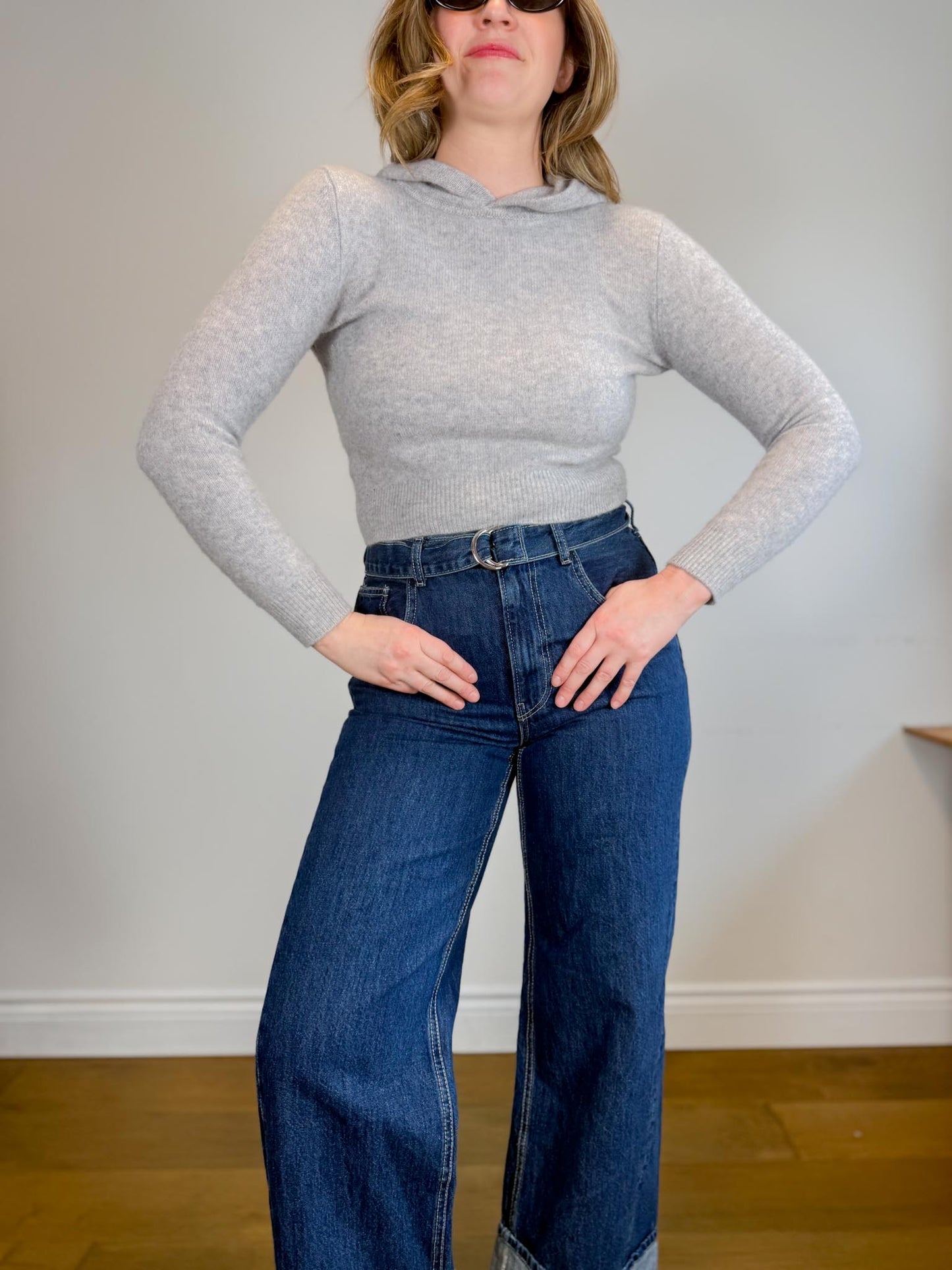 Wilfred "Essential Cashmere Shrunken Hoodie in Grey" (Size XS)