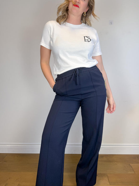 Earnest Sewn White T-Shirt (Size M/L)