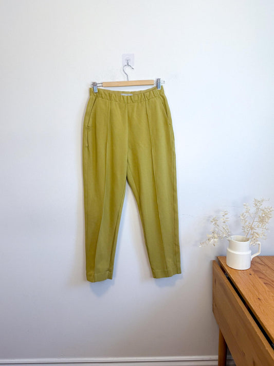 Everlane "The Dream Pant in Green" (Size M)