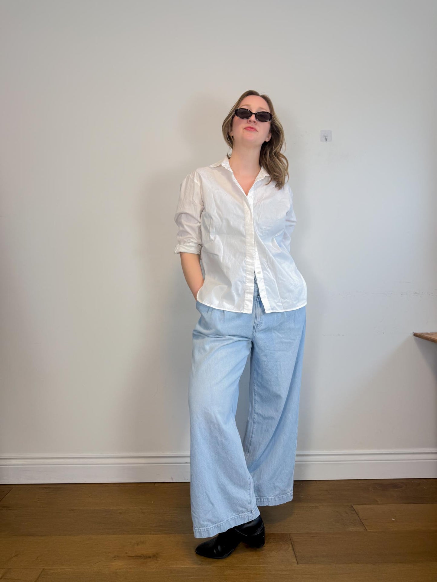 Madewell "The Harlow Wide-Leg Jean in Light Wash" (Size 32)