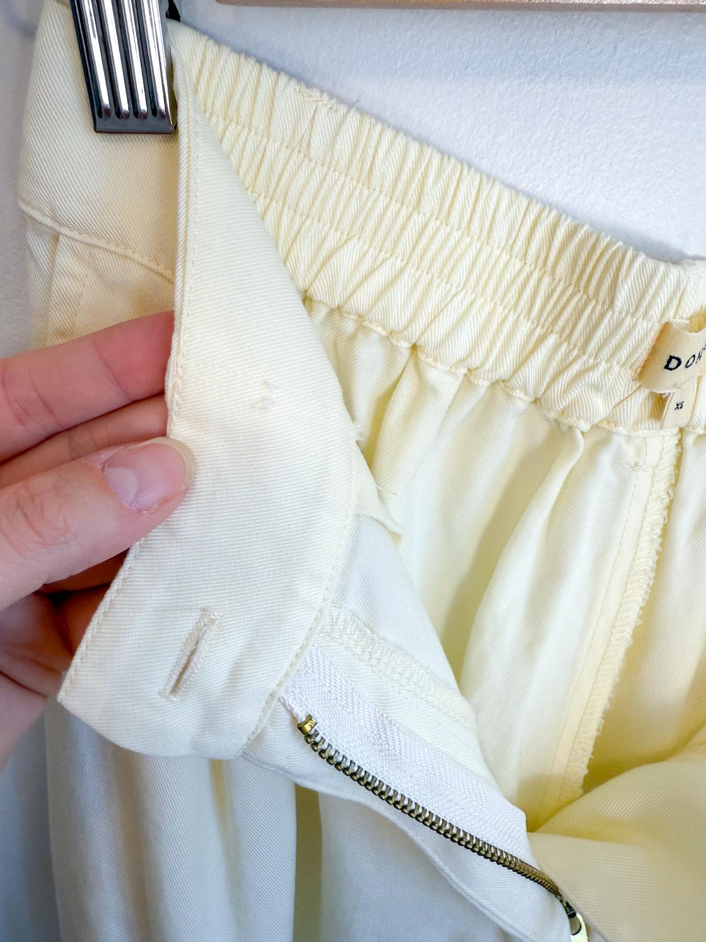 DONNI Slow Fashion "Donni Twill Pleated Pant - Crème" (Size XS/S)
