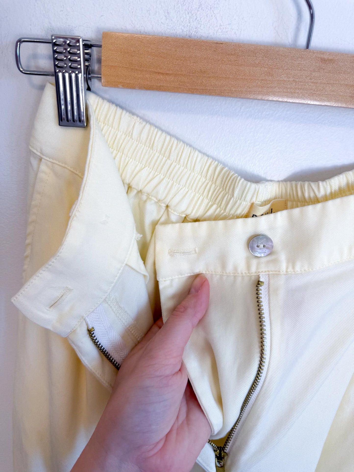 DONNI Slow Fashion "Donni Twill Pleated Pant - Crème" (Size XS/S)