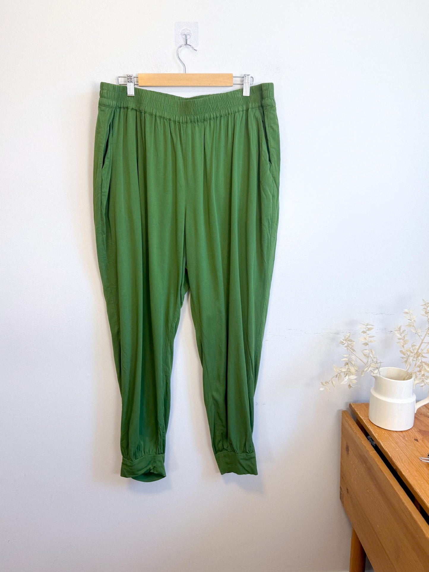 11 HONORE Pull On Trousers in Green (Size 2XL)
