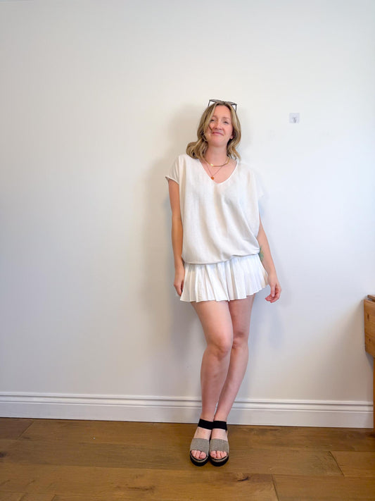 Lululemon Oversized V-Neck T-Shirt in Off-White (Size 12)