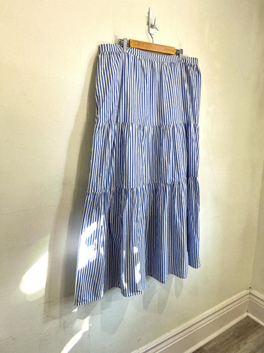 Banana Republic Striped Midi Skirt in Blue/White (Size XL)