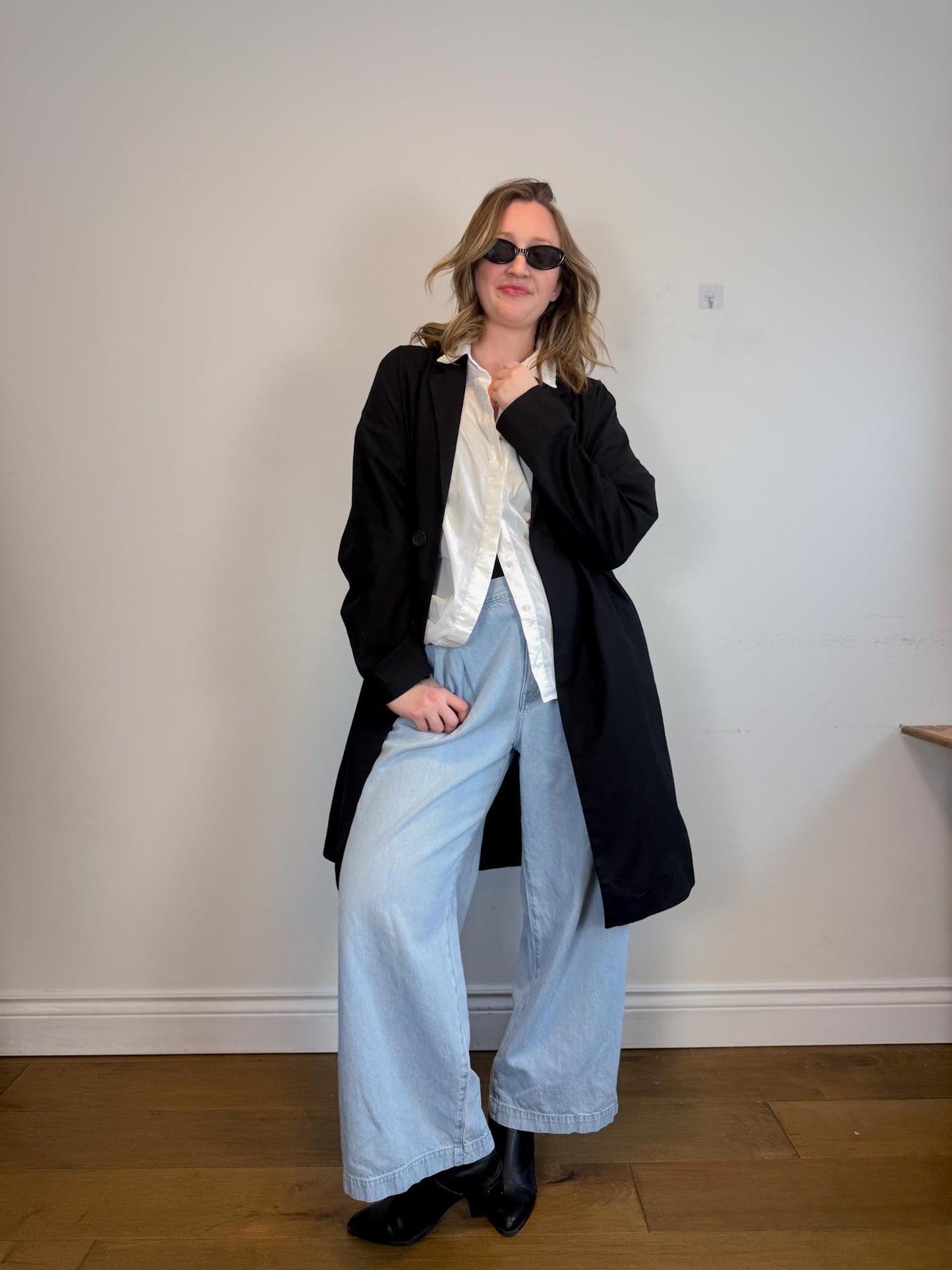 Madewell "The Harlow Wide-Leg Jean in Light Wash" (Size 32)