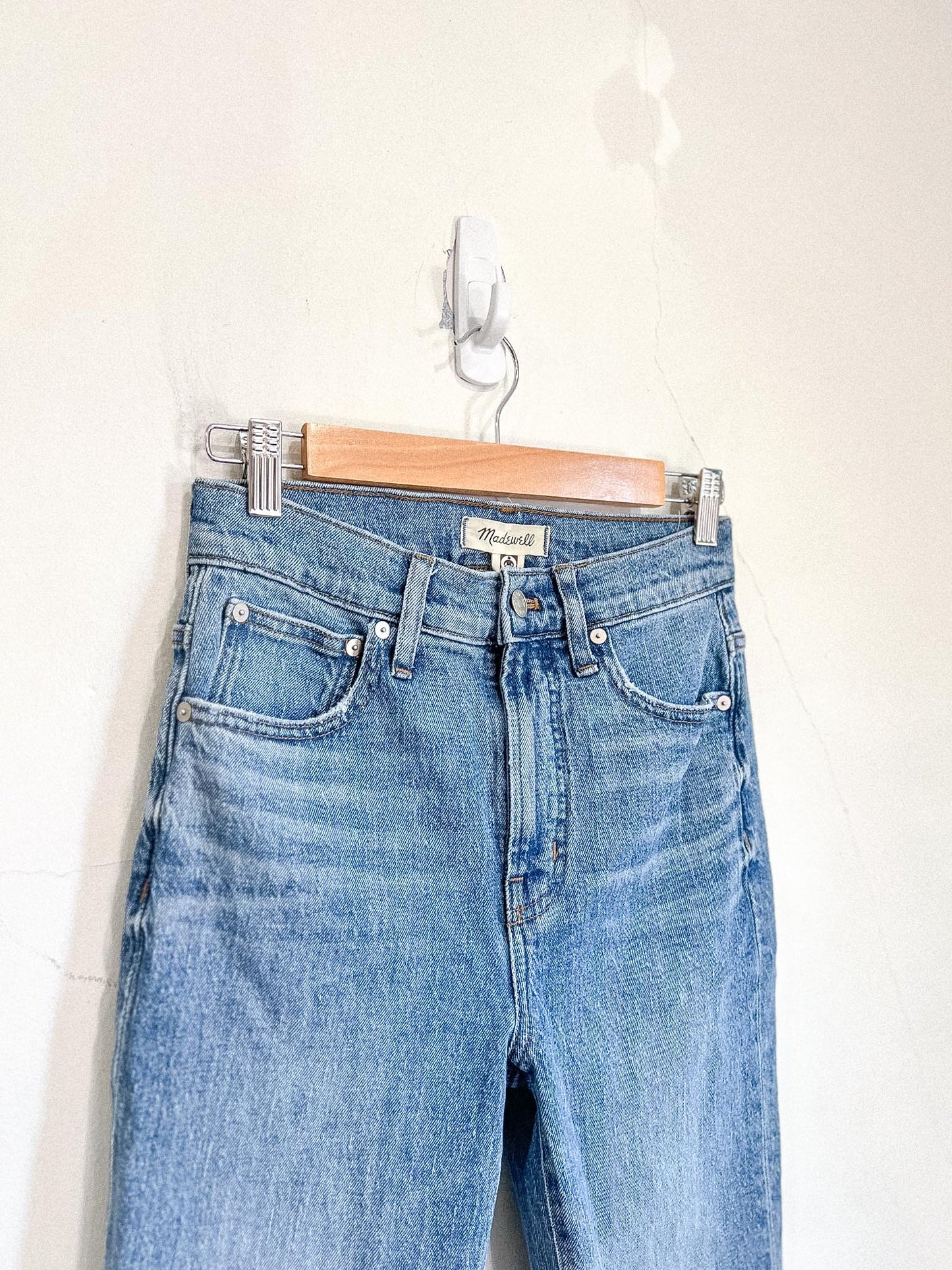 Madewell "The Perfect Vintage Jean" in Medium Wash (Size 25)