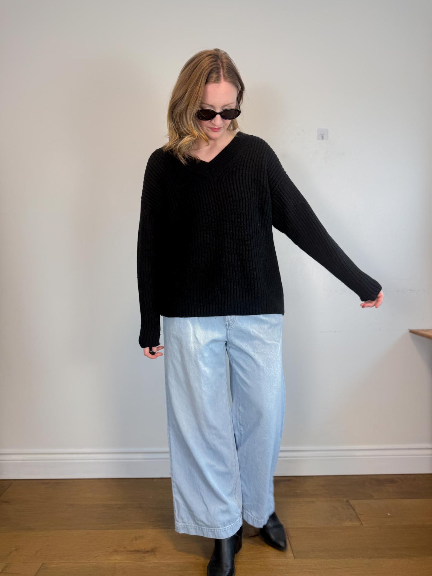Wilfred "Belize Oversized V-neck Merino Wool Sweater in Black" (Size M/L)
