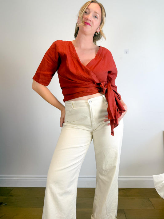 Contemporaine Simons Linen Wrap Top in Rust (Size M)
