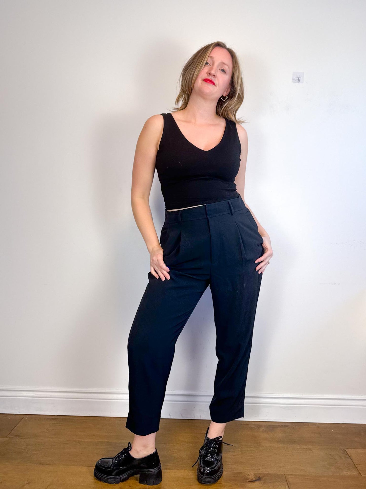 Everlane "The Draper Tapered Pants in Black" (Size 14)