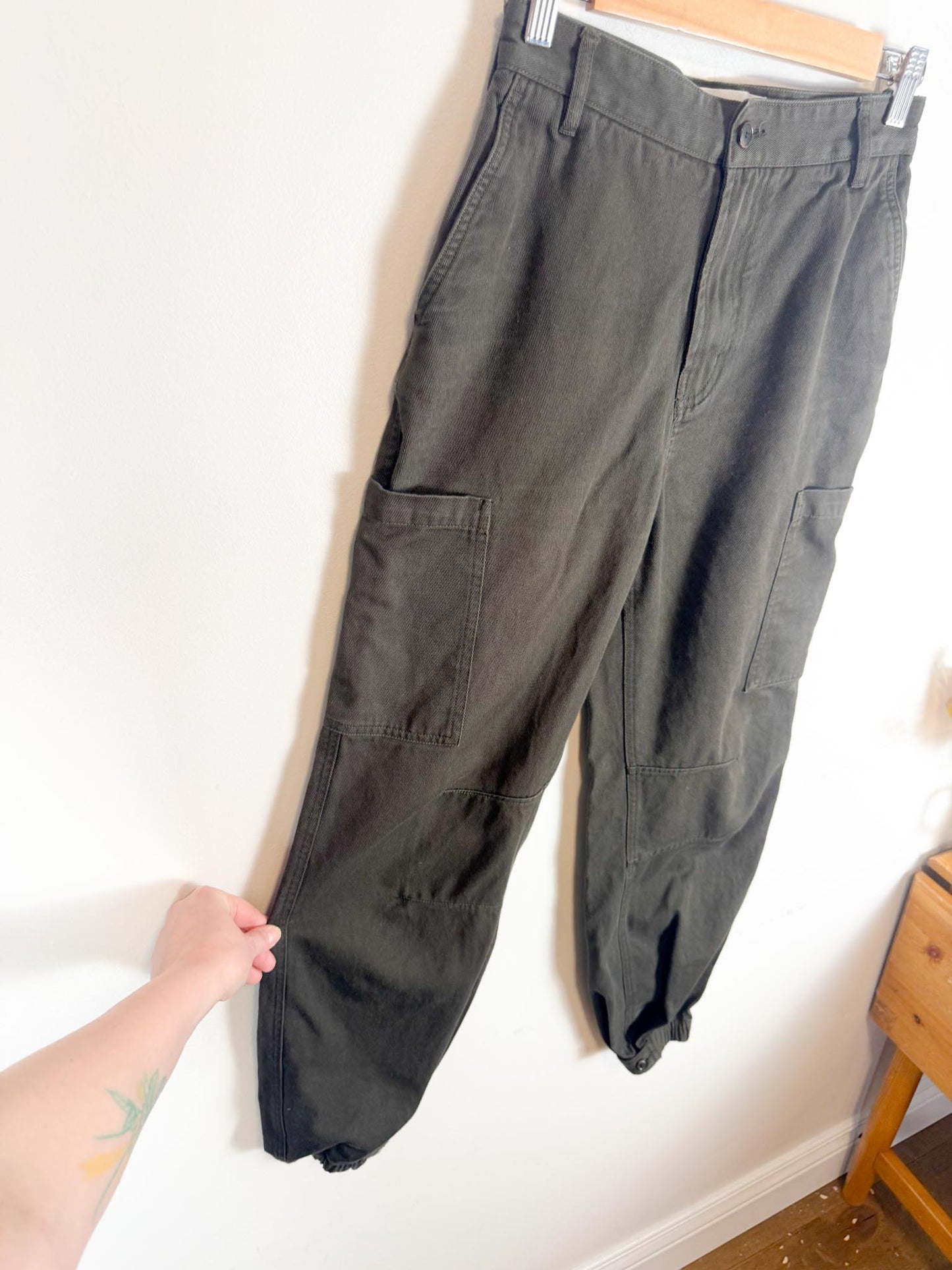 KOTN Slow Fashion Green Khaki Trousers (Size 27)