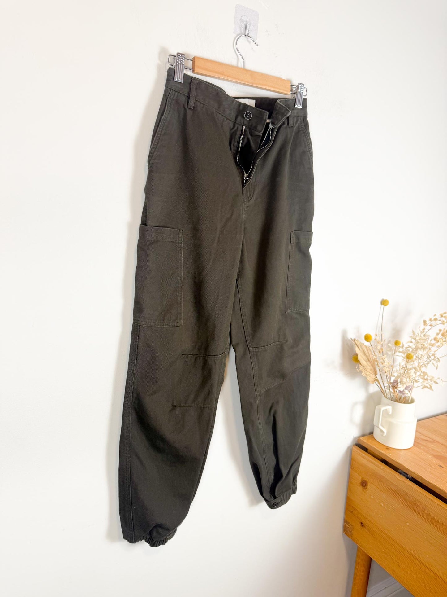 KOTN Slow Fashion Green Khaki Trousers (Size 27)