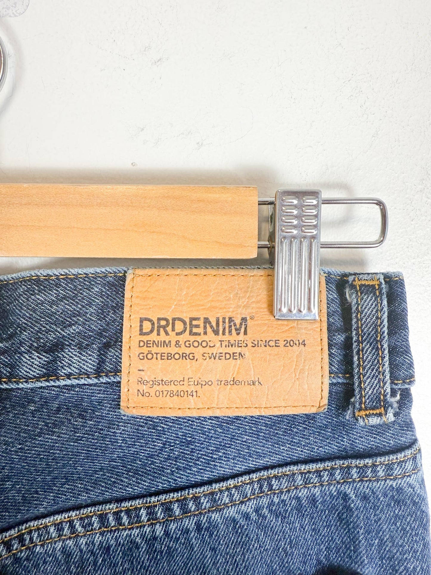 DR.DENIM "Echo Straight Jeans in Dark Canyon" (Size 28)