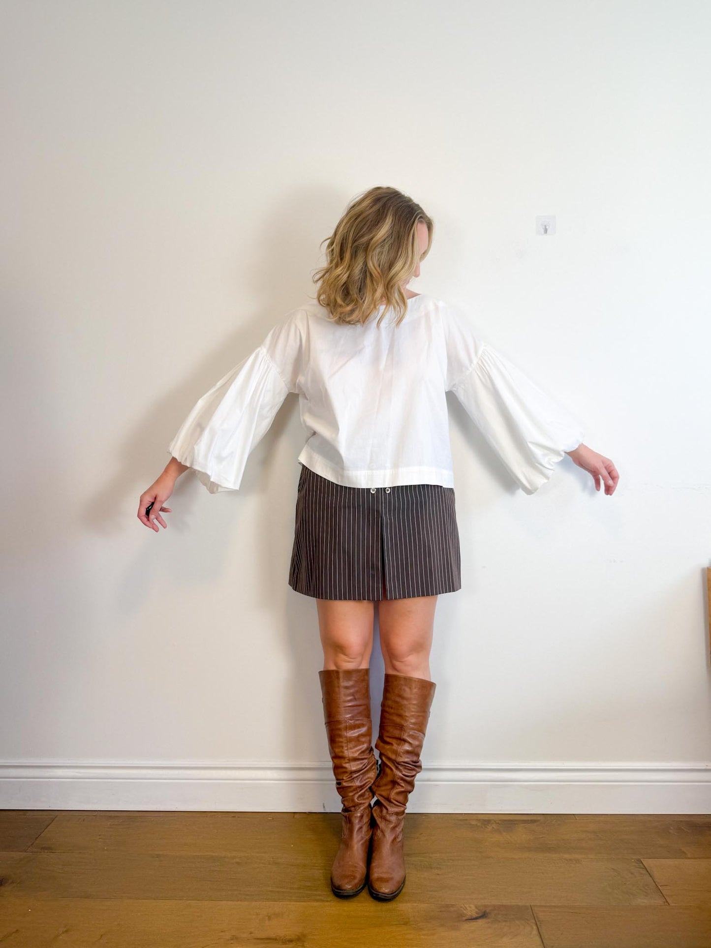 BCBGMAXAZRIA Wide Bubble Sleeve Blouse in White (Size XL)
