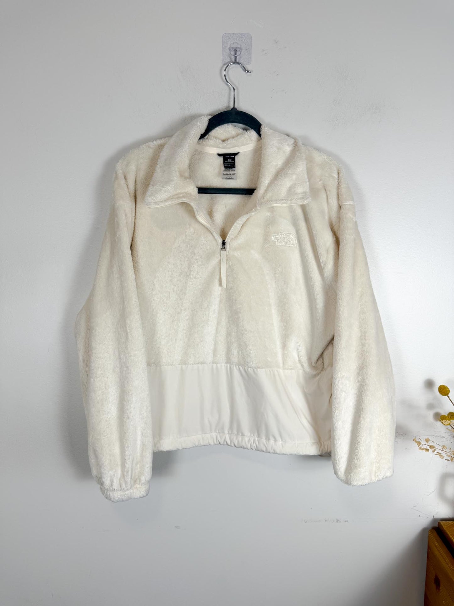 North Face Fleece Pullover Sweater in White (Size L)