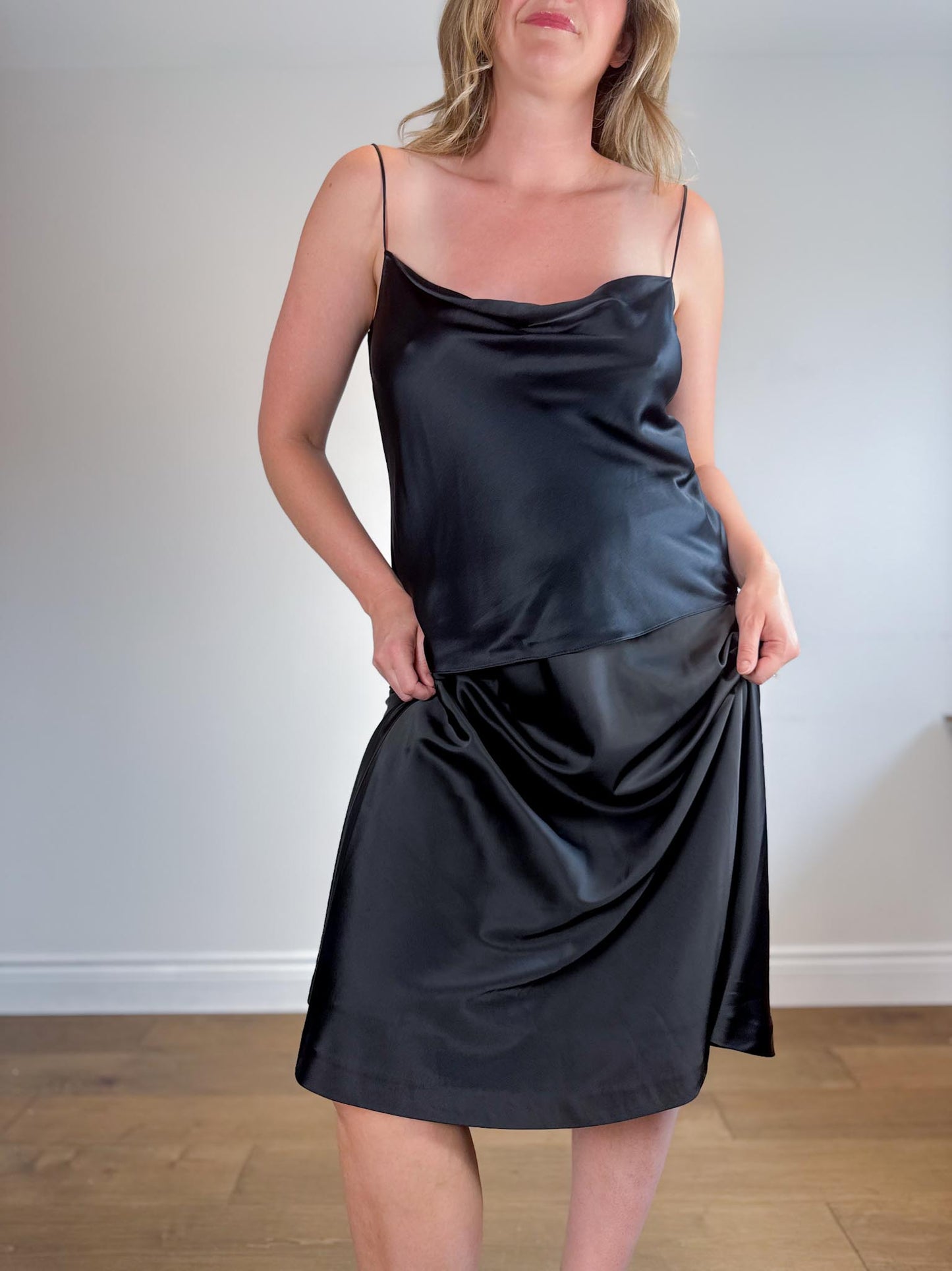 Banana Republic Silk Camisole in Black (Size M)