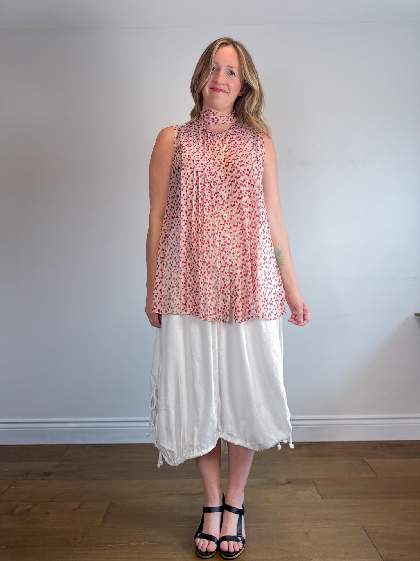 Max Mara Floral Sheer Blouse with Neck Tie in Red/White (Size L)