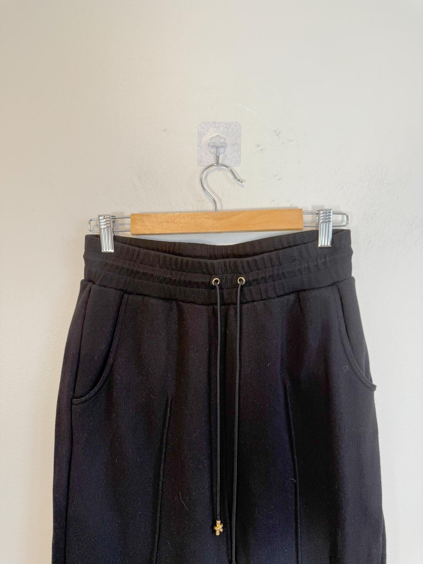 AJE "Flores Trackpant in Black" (Size S)