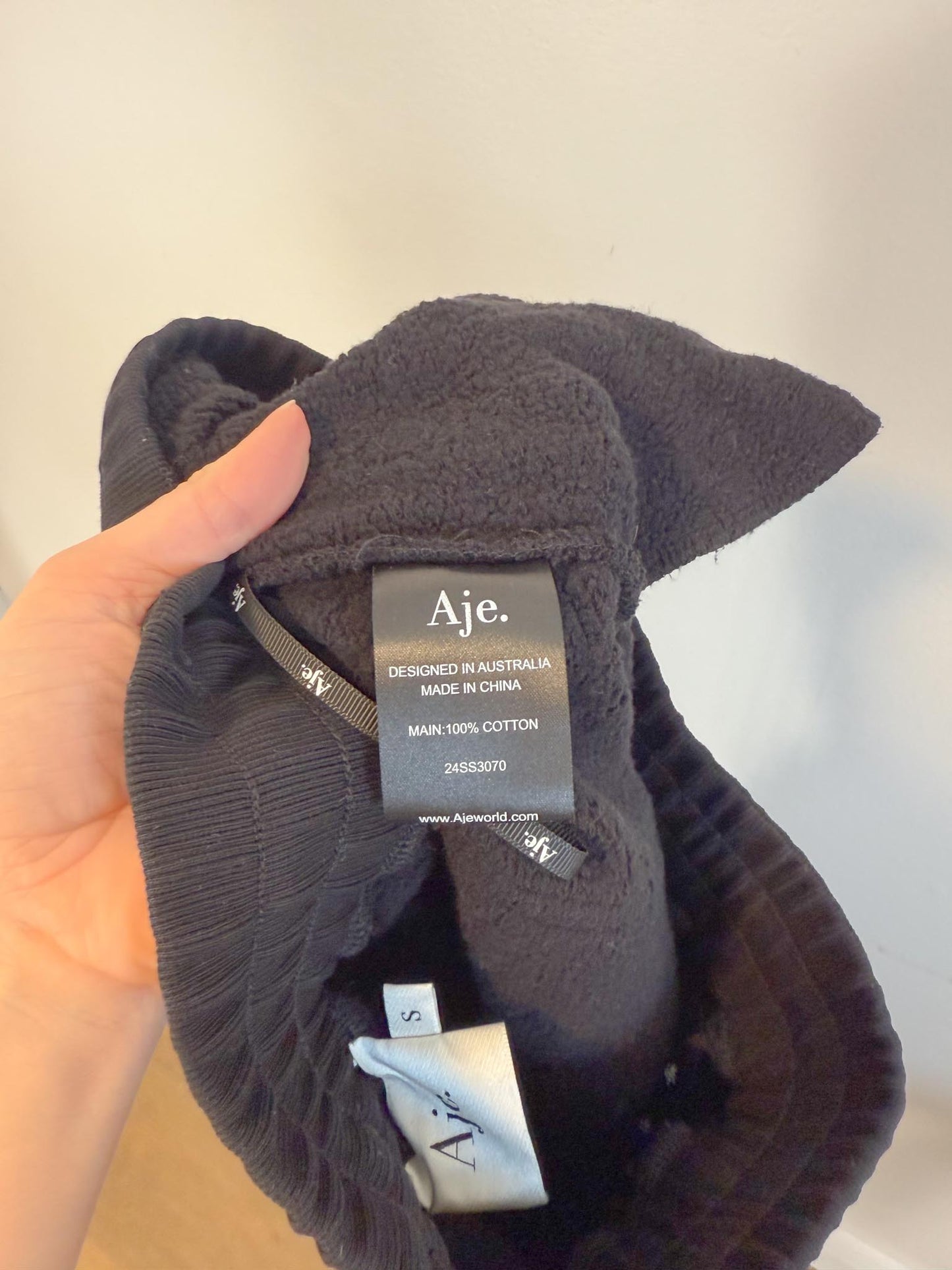 AJE "Flores Trackpant in Black" (Size S)