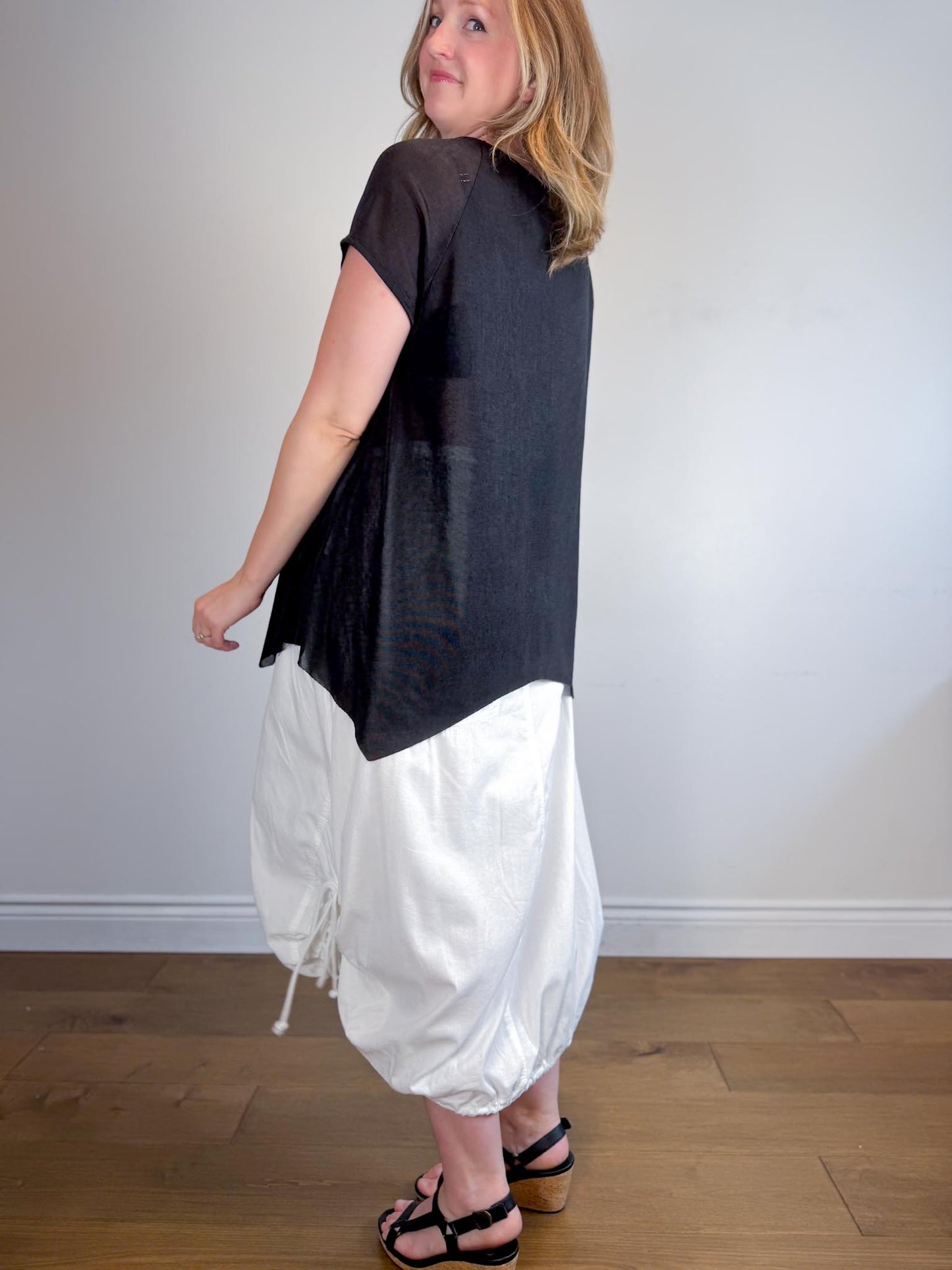 Oversized T-Shirt in Black (Size XXL)