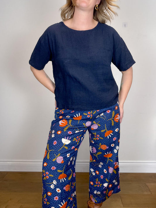 Eileen Fisher Linen Boxy Top in Navy Gingham (Size M)