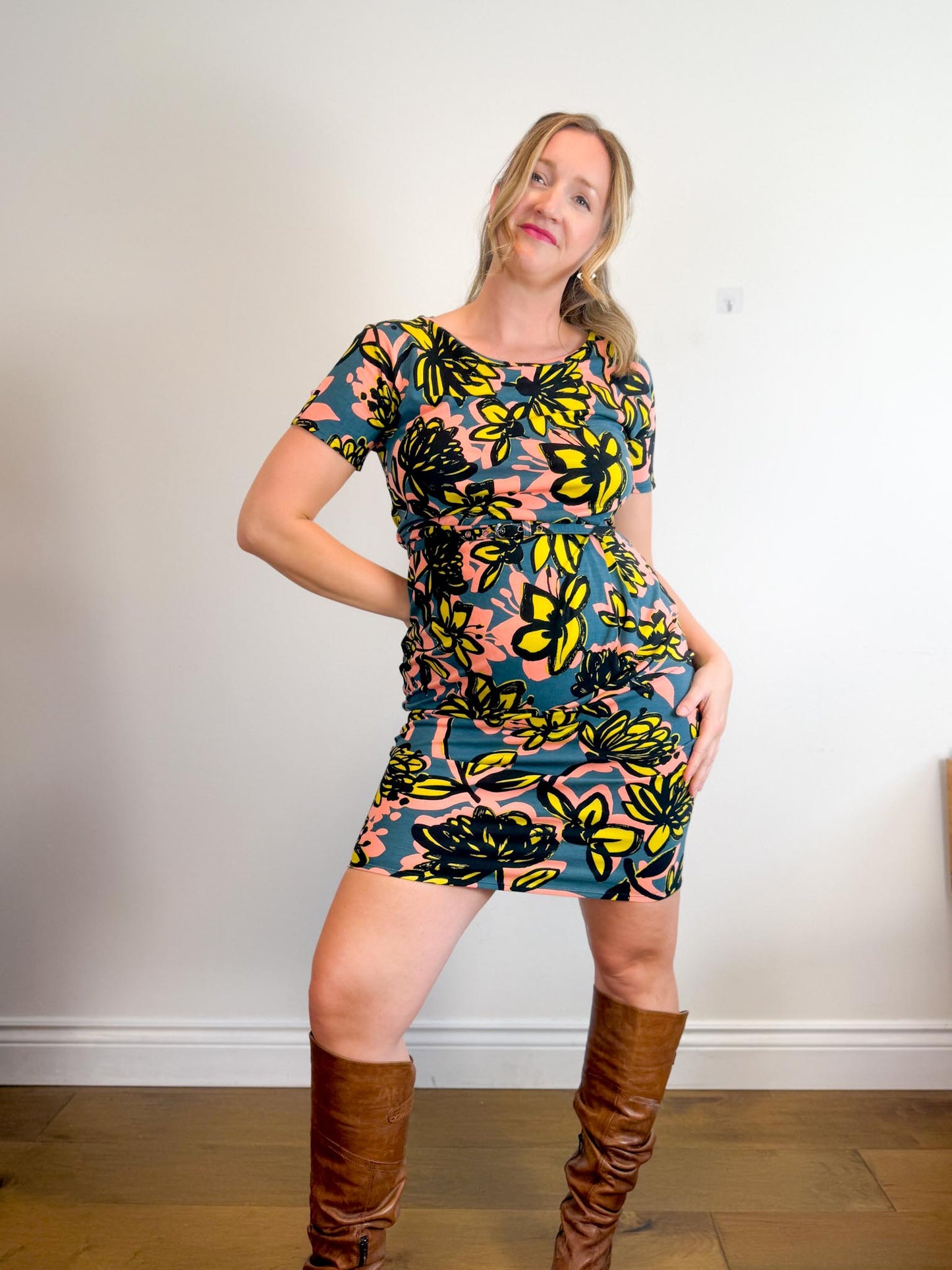 Weekend MaxMara "Caneva Knit Belted Dress in Floral" (Size M/L)