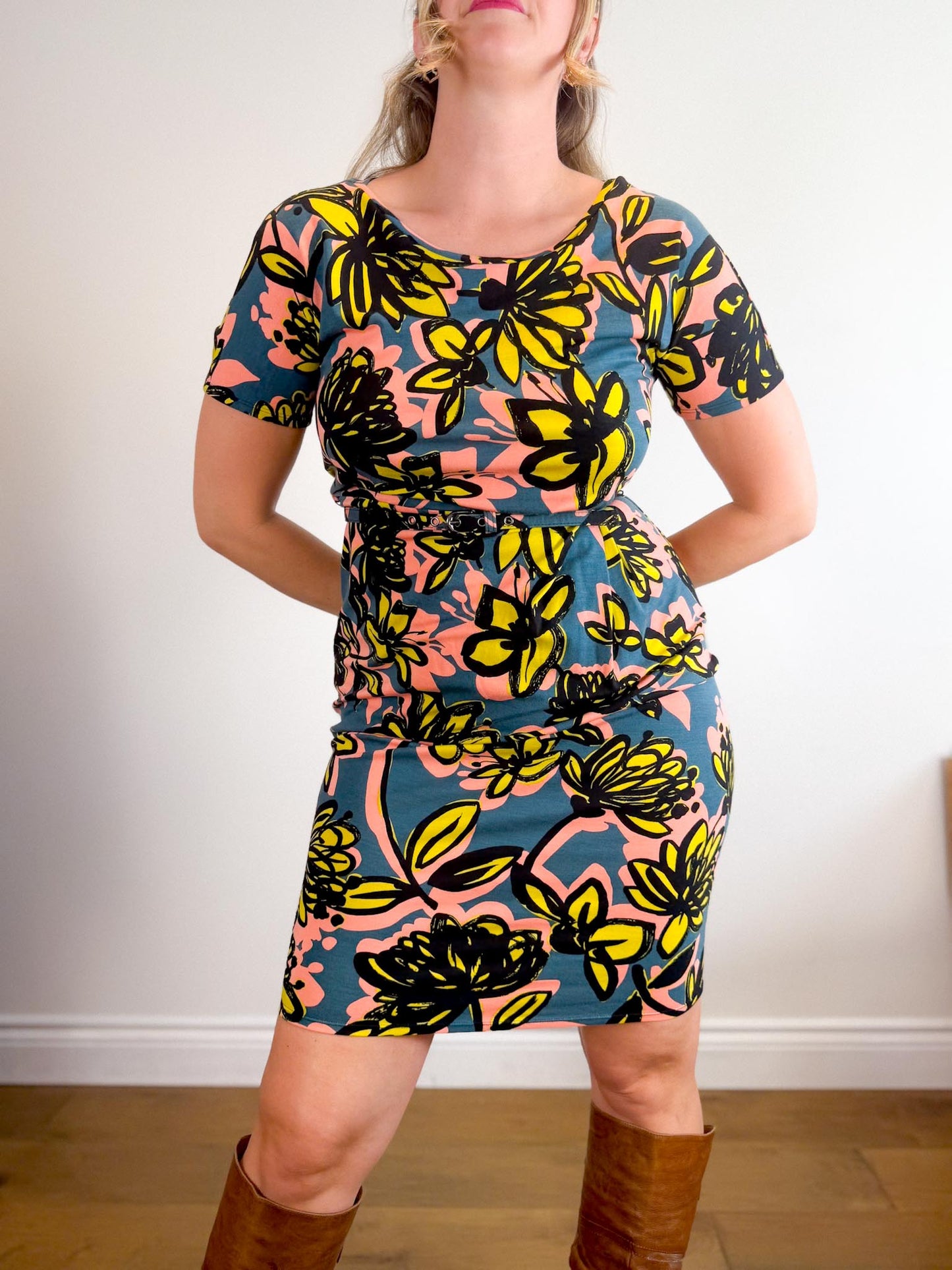 Weekend MaxMara "Caneva Knit Belted Dress in Floral" (Size M/L)