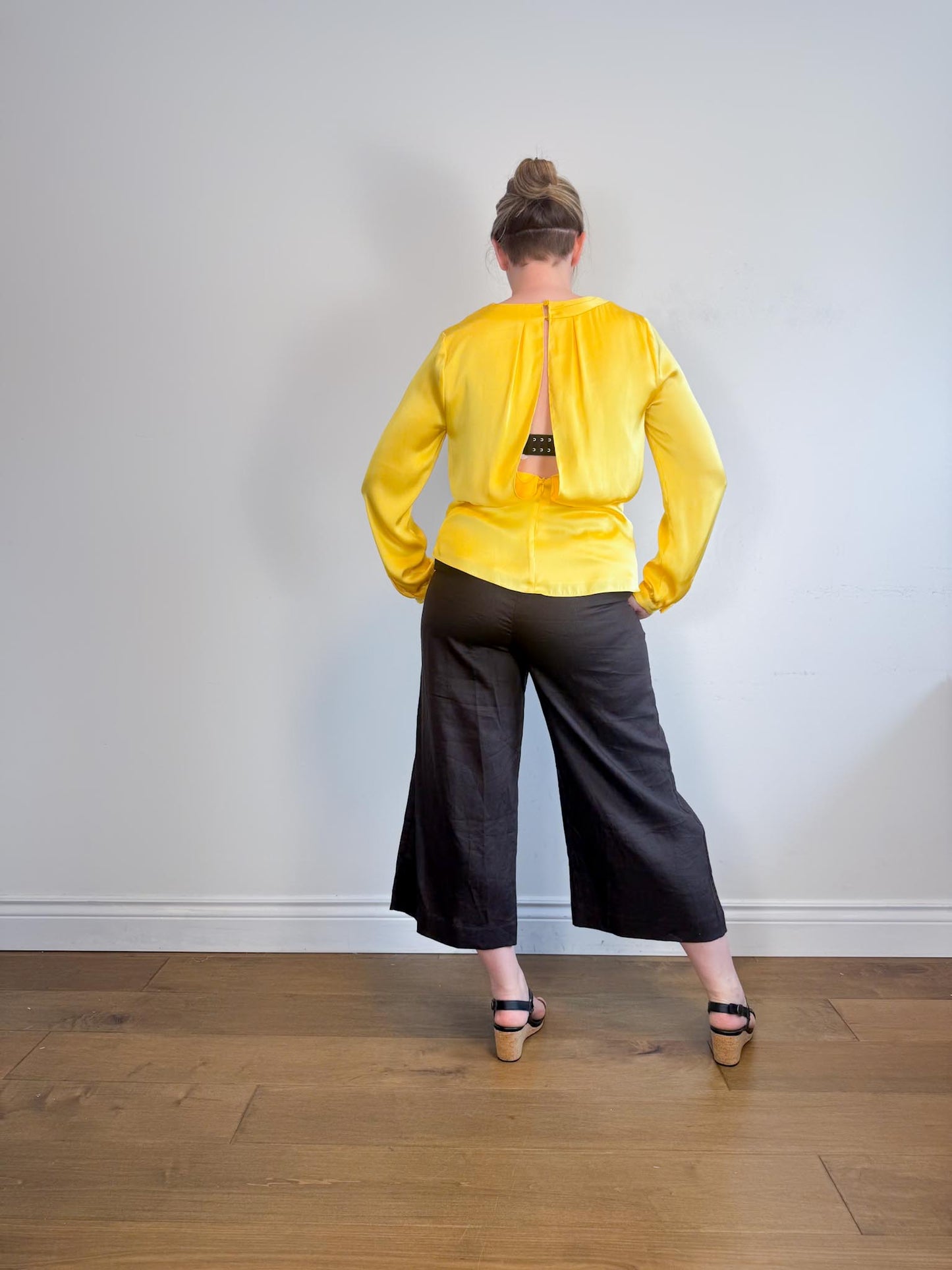REISS Satin Long Sleeve Top in Yellow (Size 10)