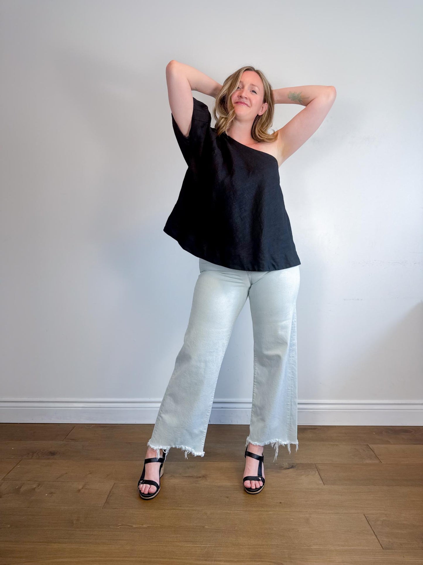 Banana Republic One Shoulder Linen Top in Black (Size L)