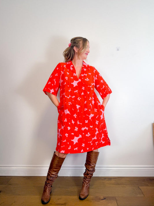 Lesley Evers Slow Fashion "Madison Dress in Pink/Red Jumbo Bloom Print" (Size 1X)