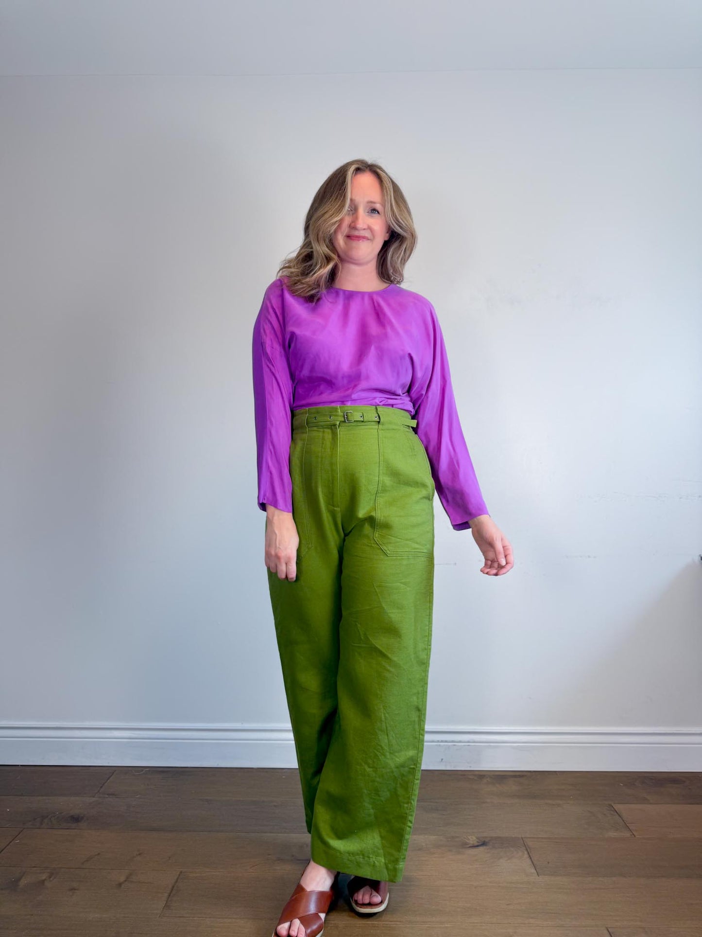 JIGSAW "Silk Front Ruched Waist Top in Purple" (Size L)