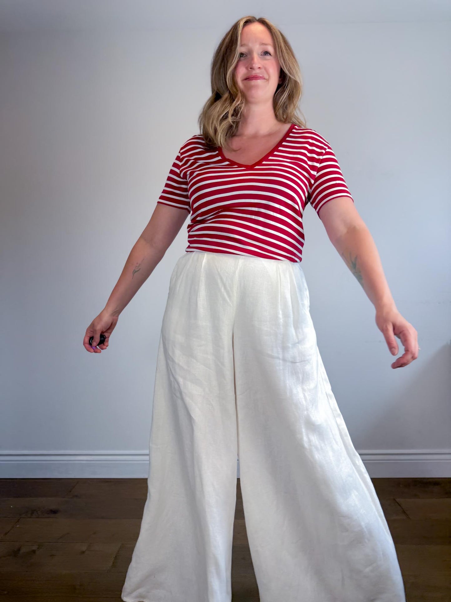The Kooples Striped V-Neck T-Shirt in Red/White (Size L)