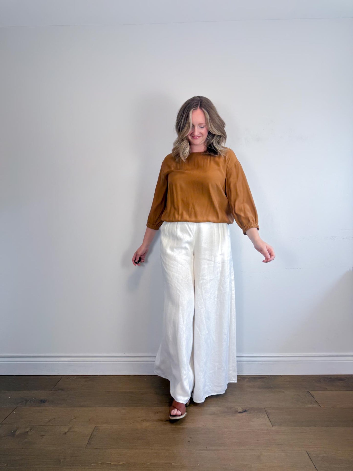 Banana Republic High Rise Wide Leg Linen Pants in White (Size 8)