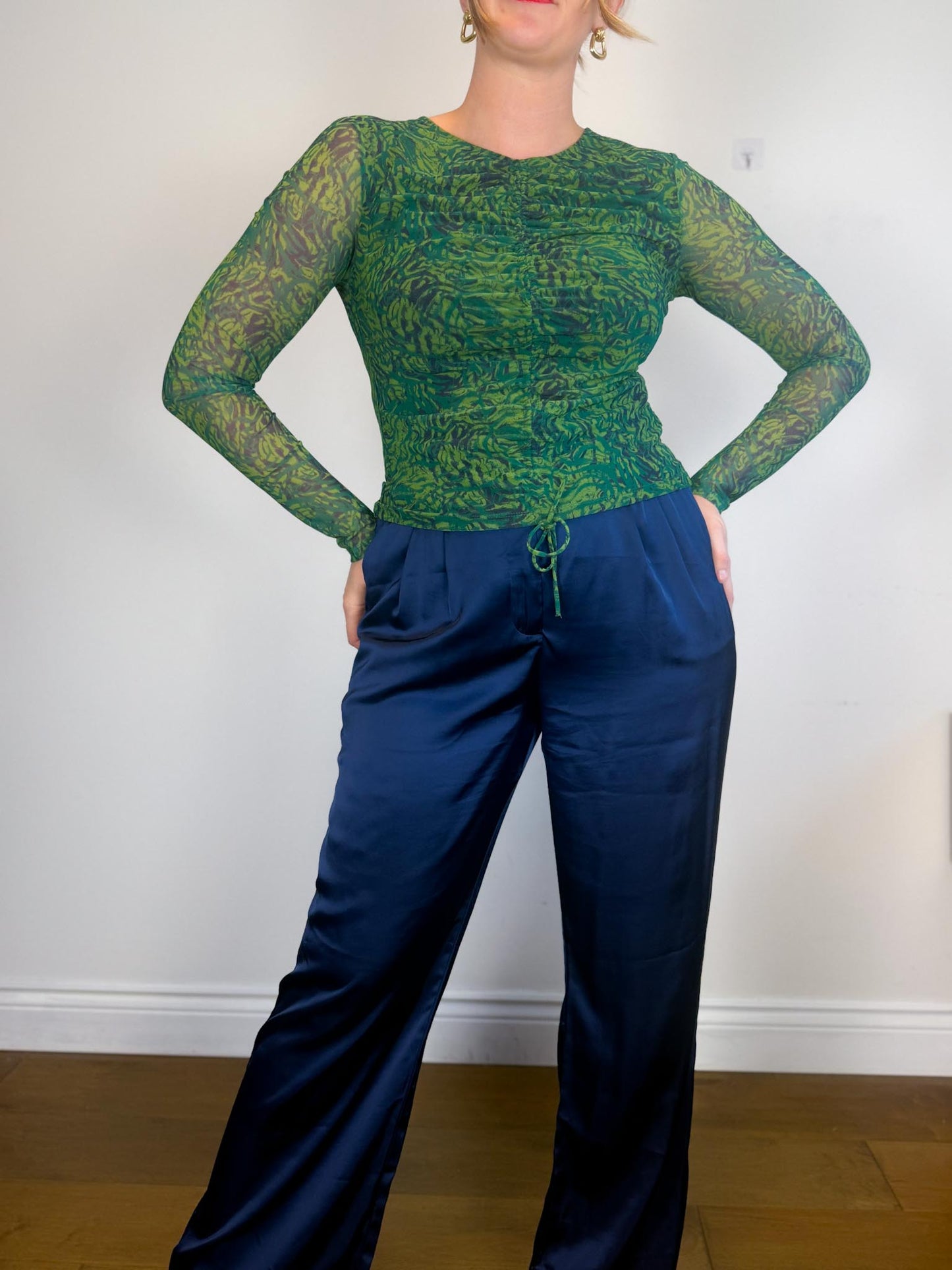 Abercrombie Satin Wide Leg Trousers in Navy (Size 31)
