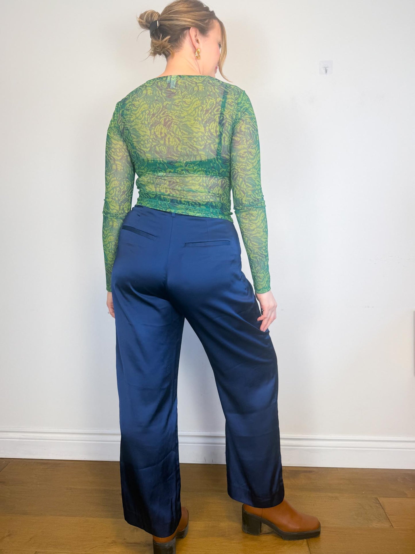 Abercrombie Satin Wide Leg Trousers in Navy (Size 31)