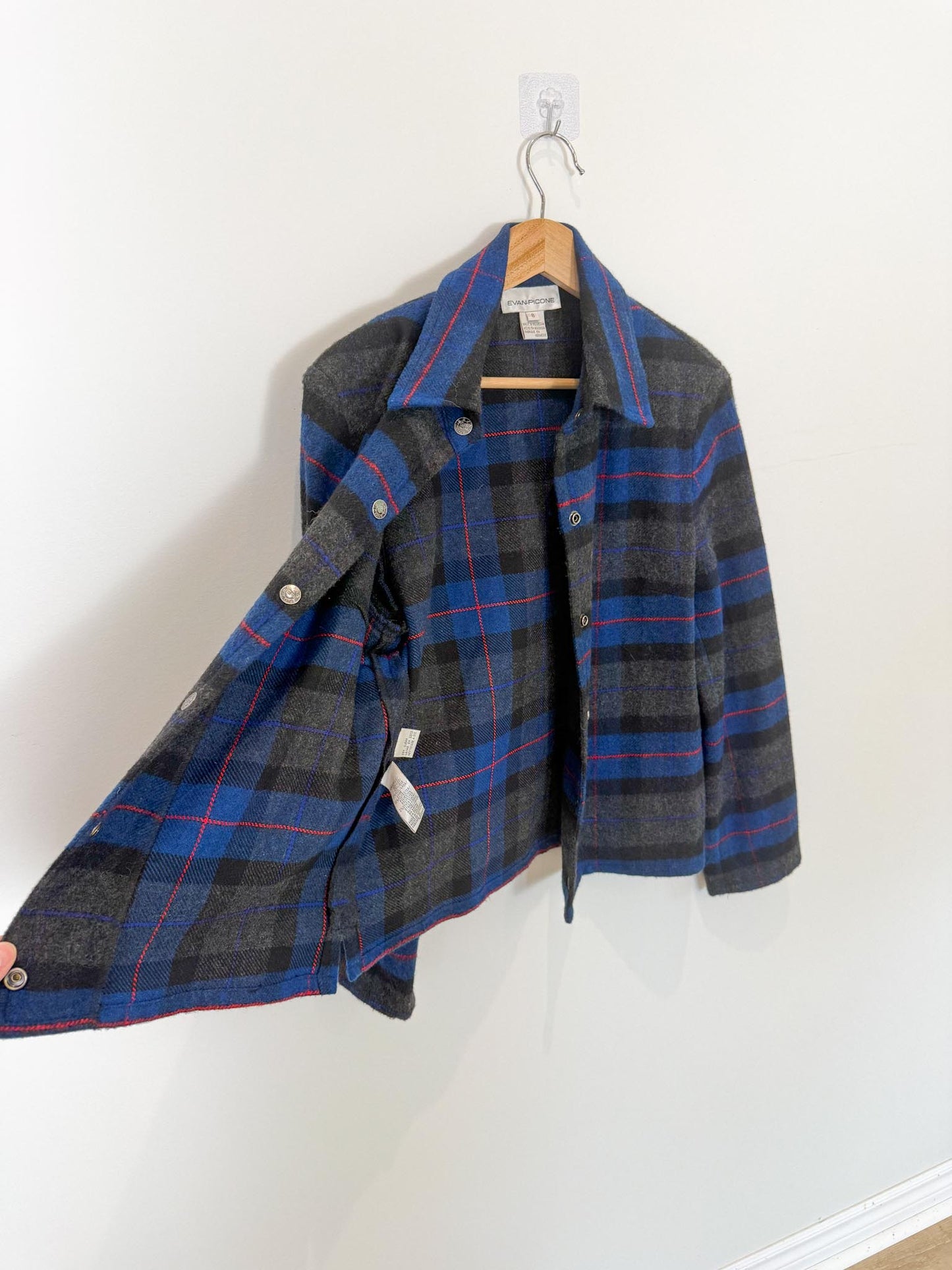 Vintage Plaid Wool Cropped Shacket in Blue/Grey (Size M)