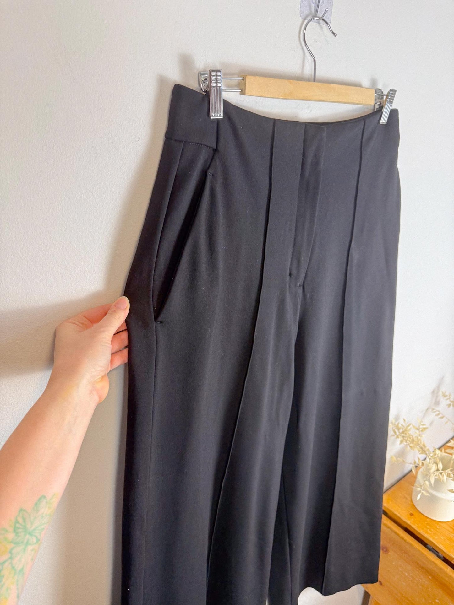 DOROTHEE SCHUMACHER Designer "EMOTIONAL ESSENCE Wide Leg Trousers in Black" (Size XL)