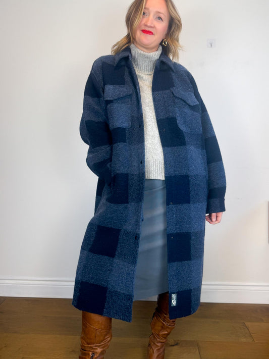 Roots "The Park Plaid Seymour Long Wool Coat in Navy" (Size XL)