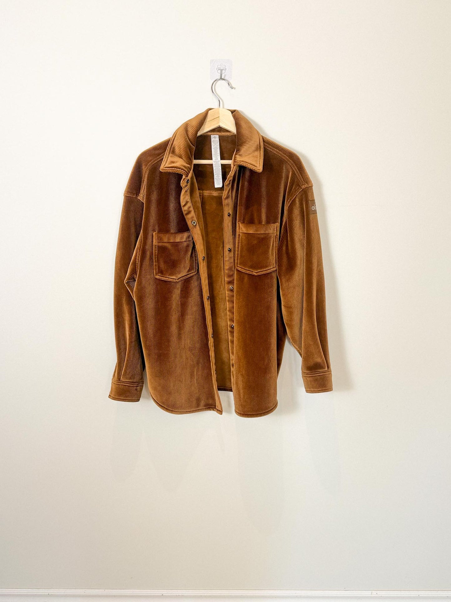 ALO Yoga "Ribbed Velour Mountain Side Shacket in Brow" (Size M/L)