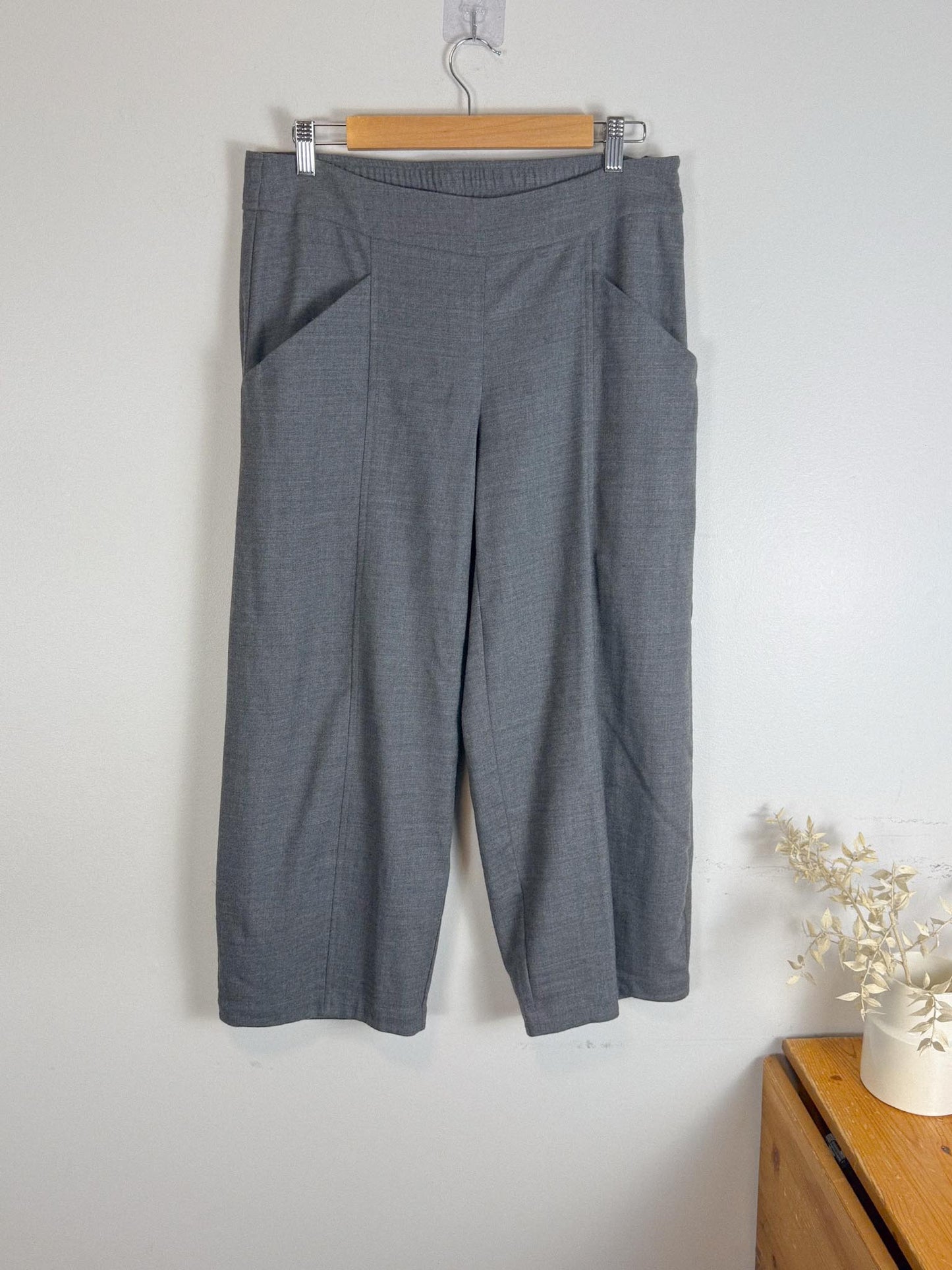 Eileen Fisher Wool Wide Leg Culottes in Grey (Size S/M)
