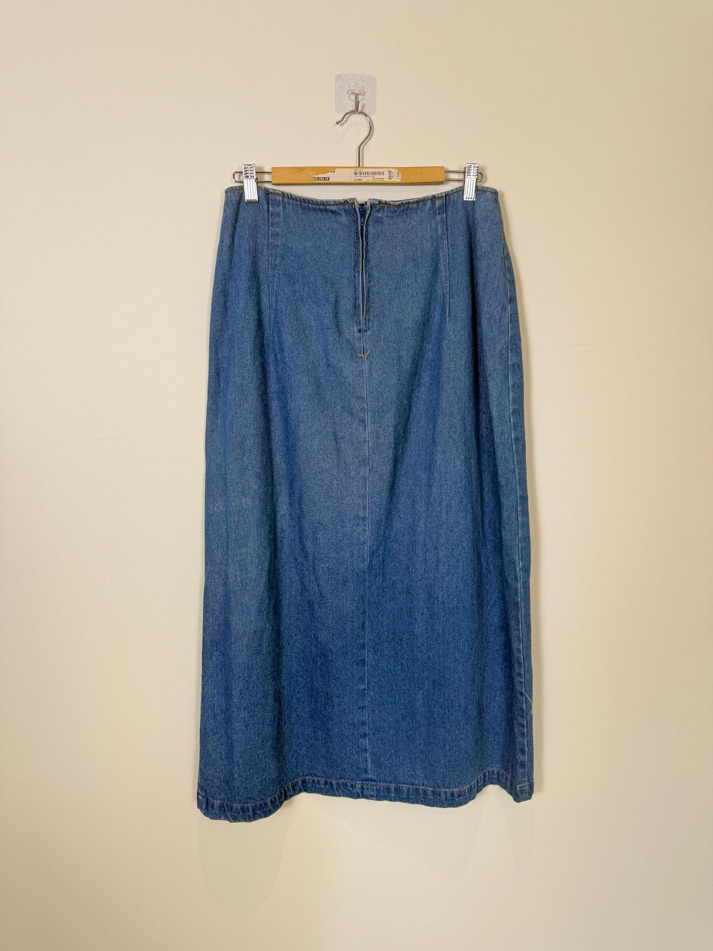 Vintage Midi Denim Skirt with Button Detail (Size L/XL)