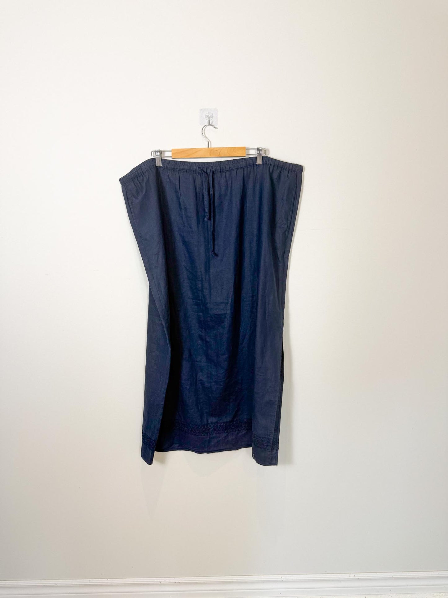 Vintage Liz Claiborne Linen Skirt in Navy (Size 20)