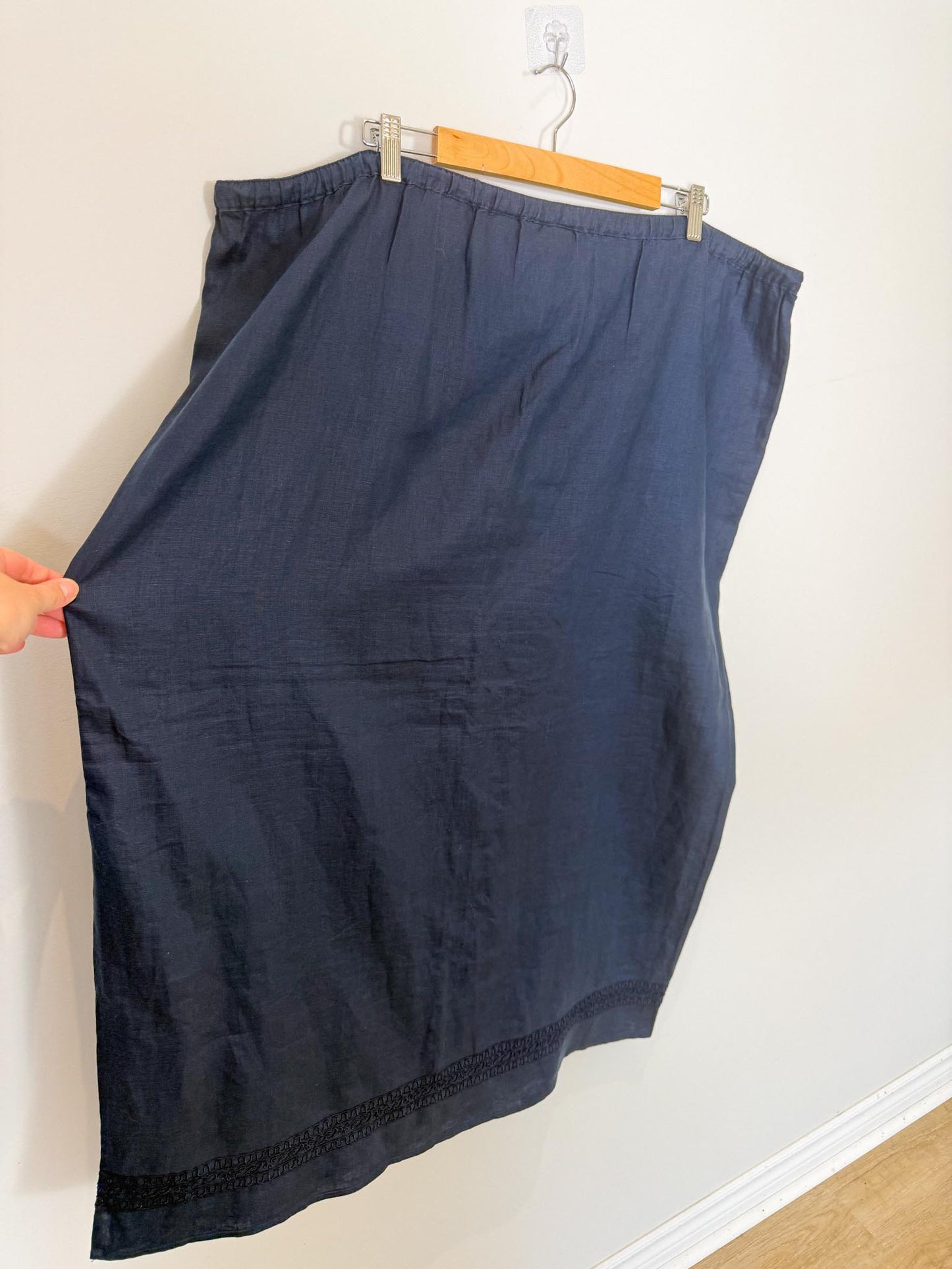 Vintage Liz Claiborne Linen Skirt in Navy (Size 20)