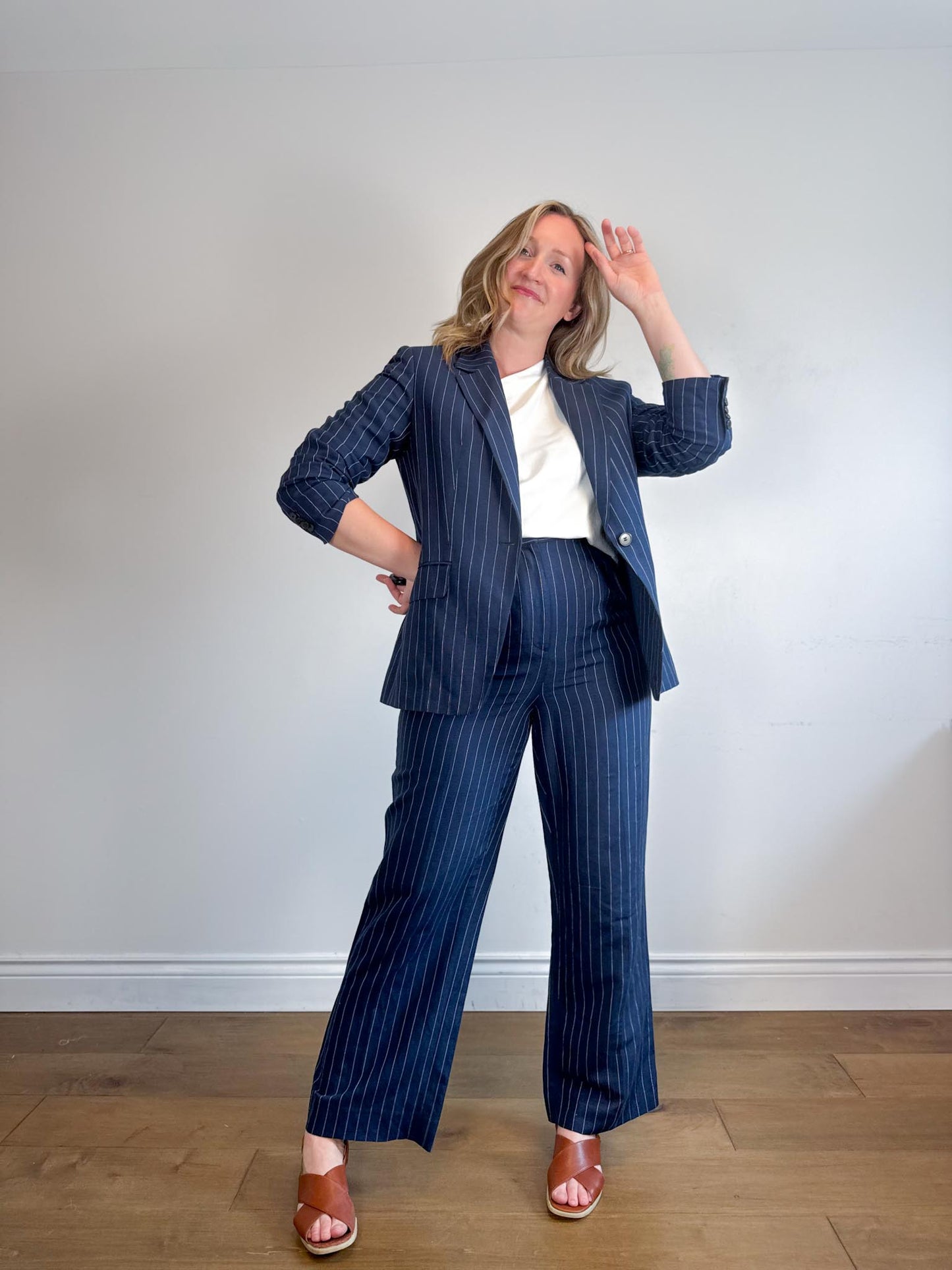 Club Monaco Pinstriped Linen Blazer in Navy/White (Size L)