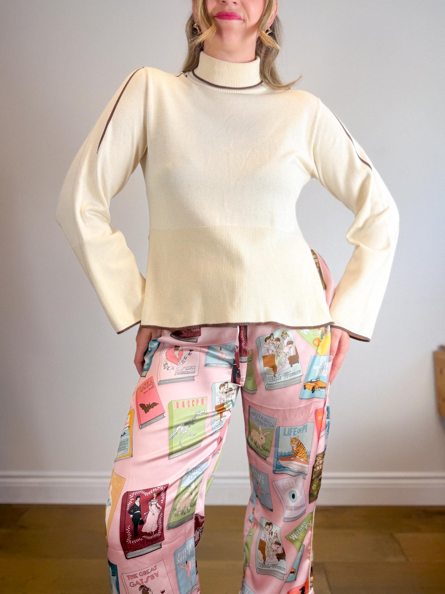 KOTN Slow Fashion "Women's Aswan Turtleneck in Natural" NWT (Size XS-S)