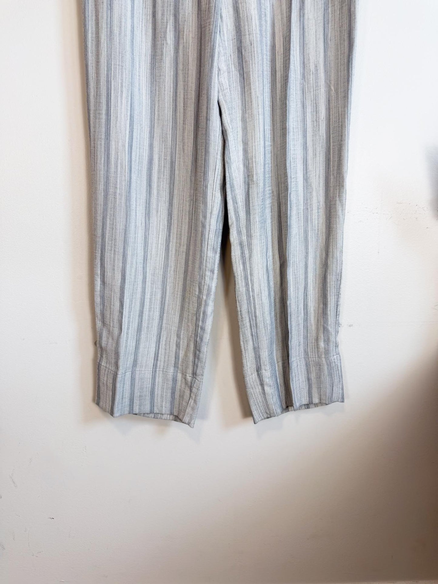 GANNI Striped Rayon Trousers in Grey (Size 6)