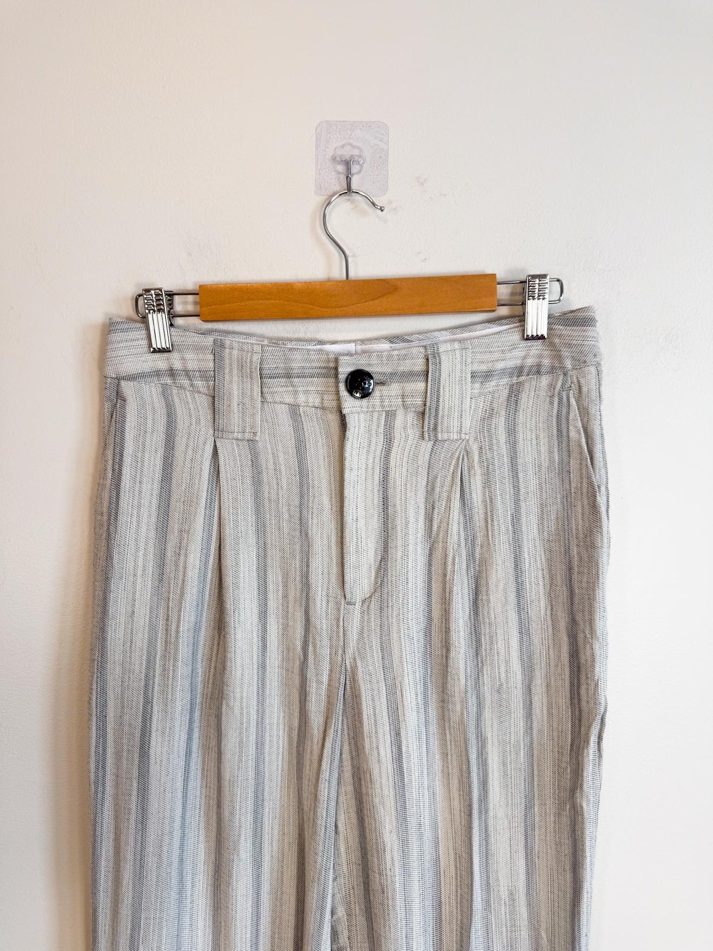 GANNI Striped Rayon Trousers in Grey (Size 6)