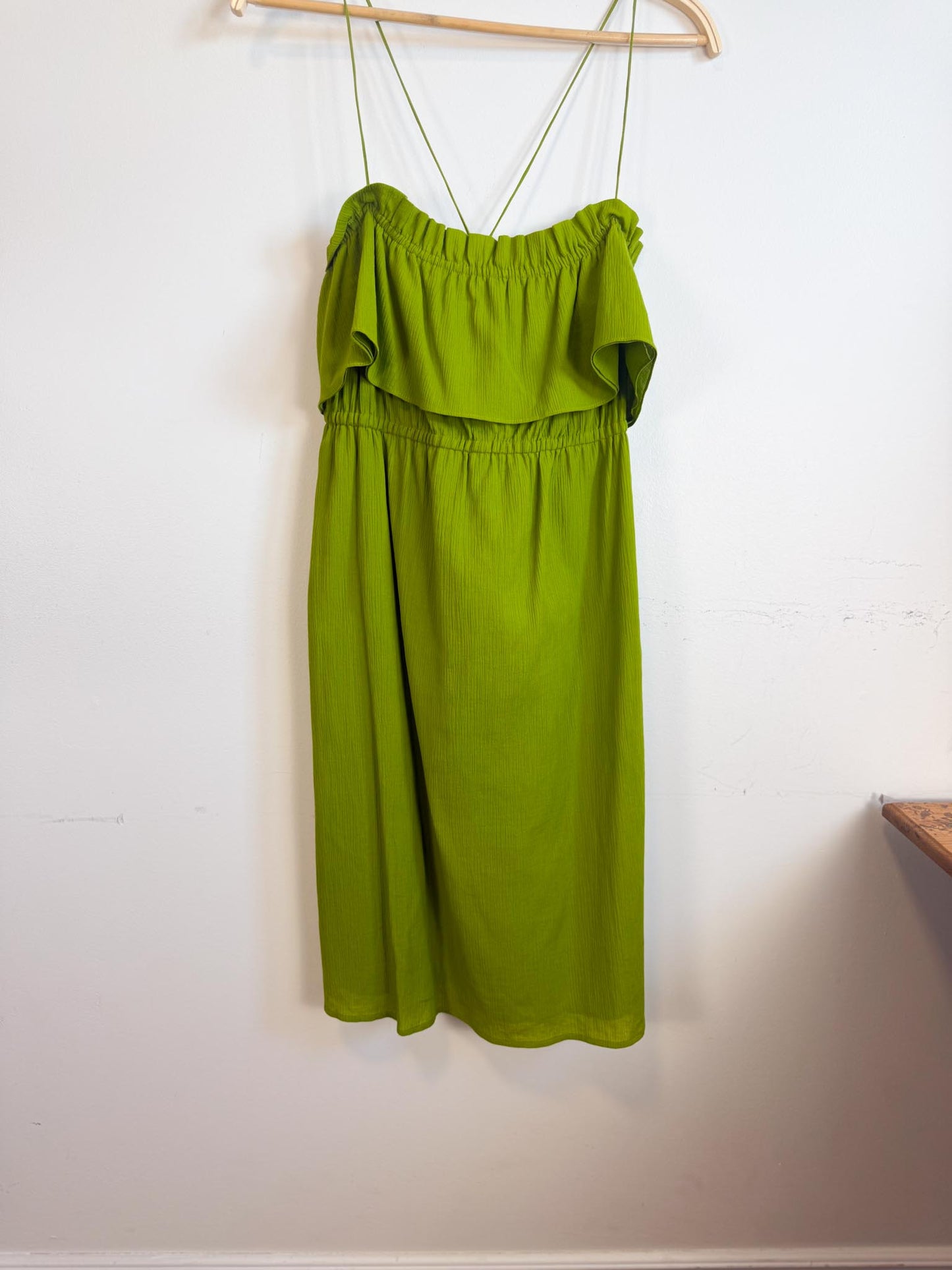Banana Republic Spaghetti Strap Ruffled Dress in Green (Size L)