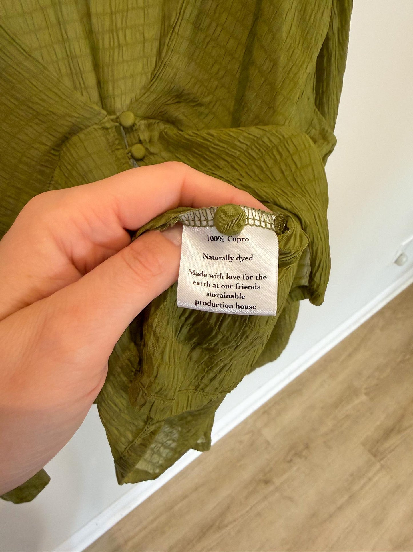 Savannah Morrow The Label "Vea Blouse in Green" (Size S/M)