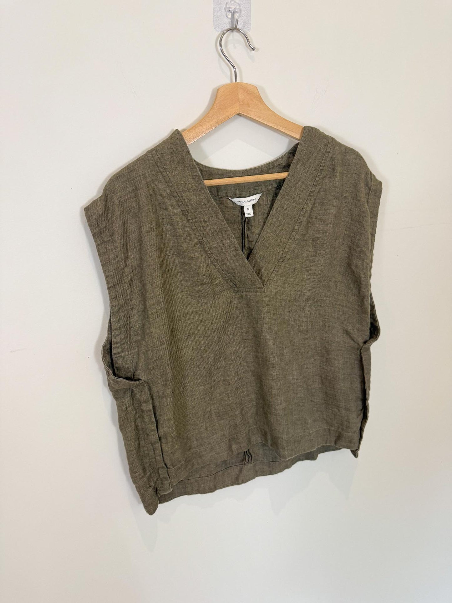 Banana Republic Linen Top in Dark Green (Size M)